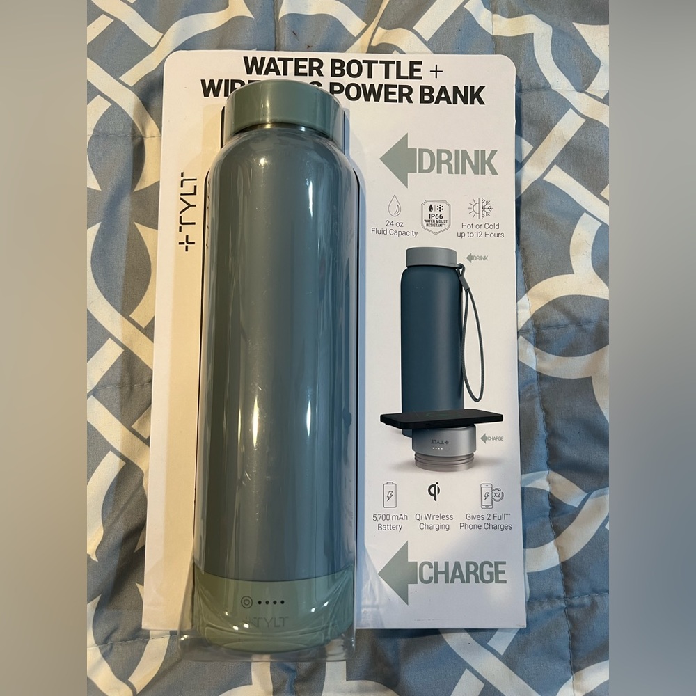 Water bottle BNIB + built in charger